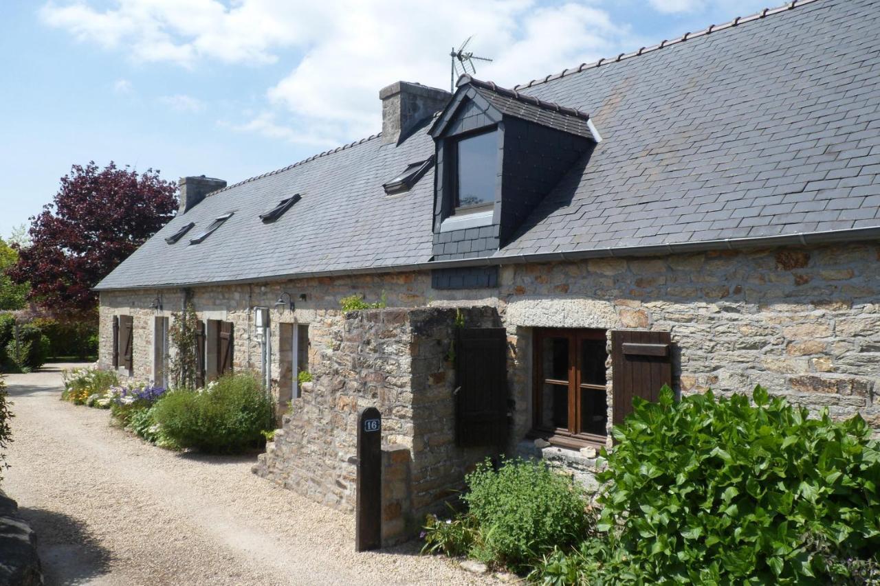 Sue'S Cottages Pleuven Экстерьер фото