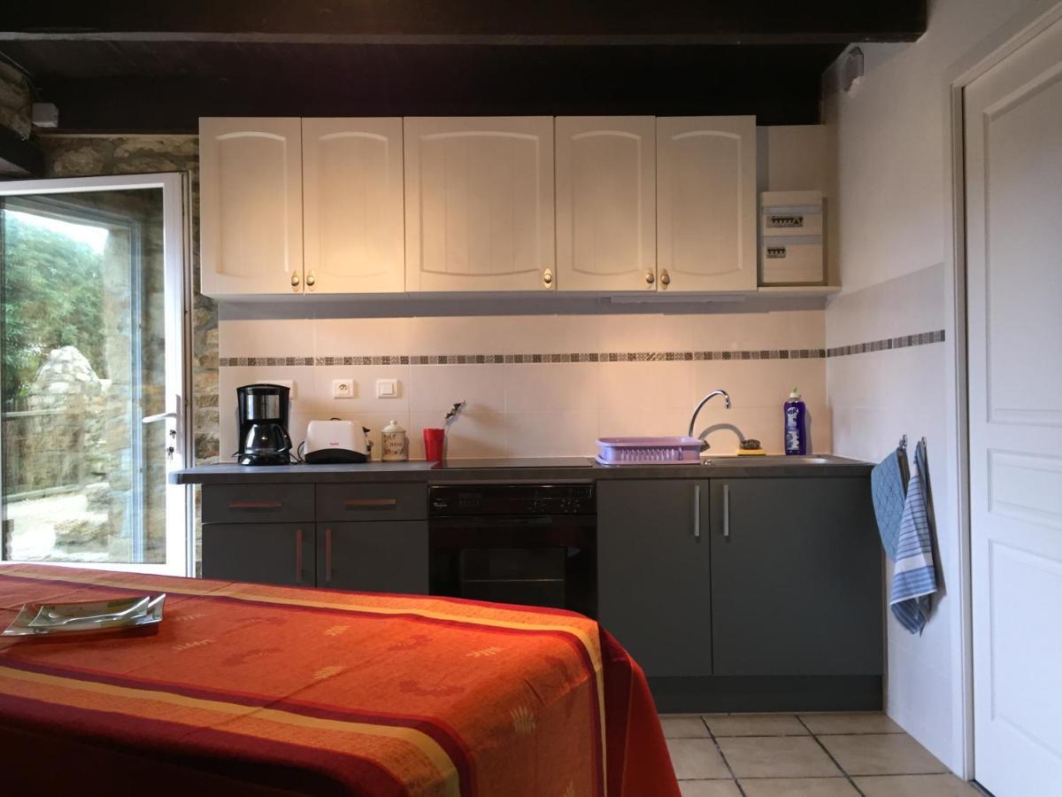 Sue'S Cottages Pleuven Экстерьер фото