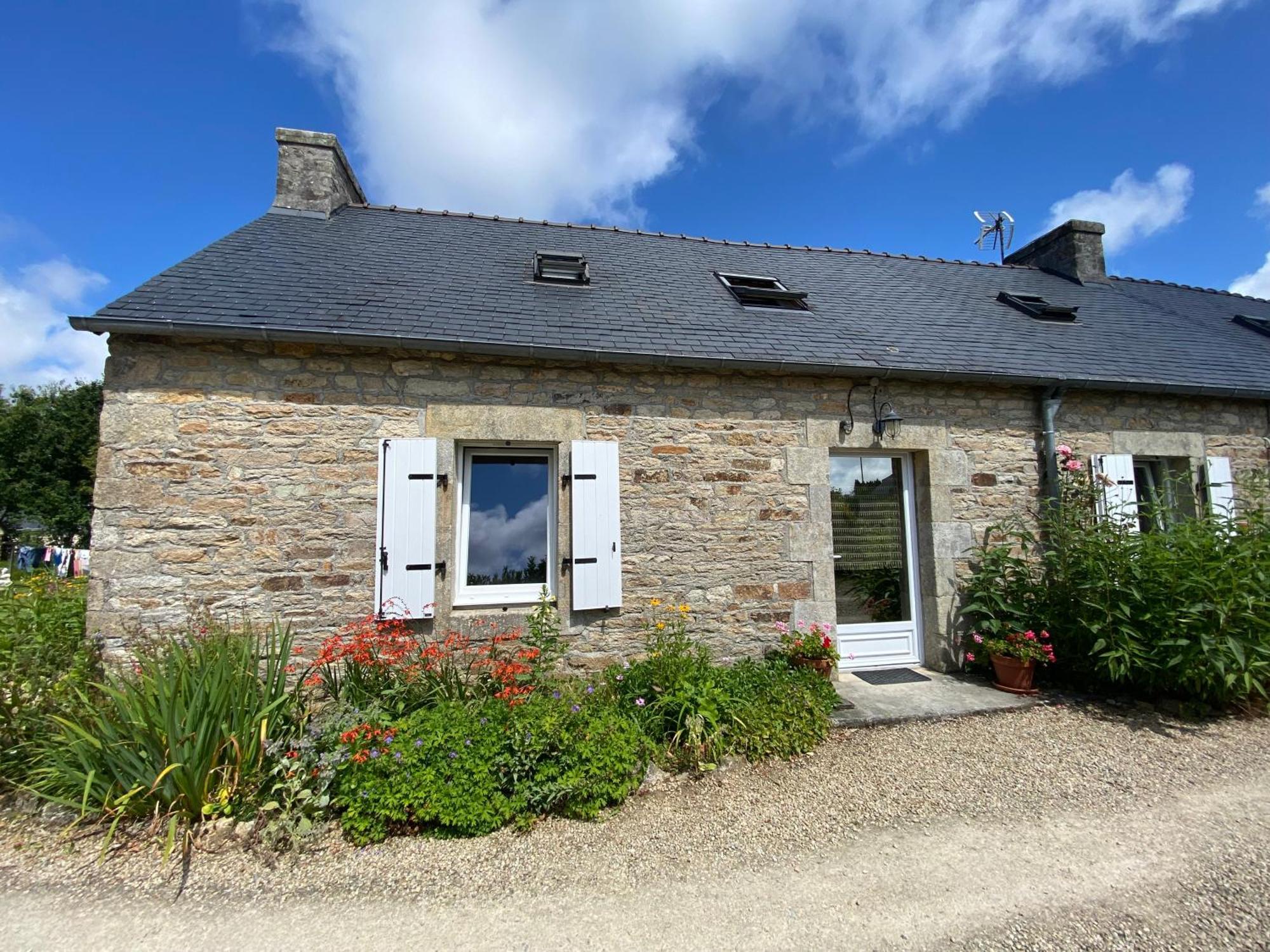 Sue'S Cottages Pleuven Экстерьер фото